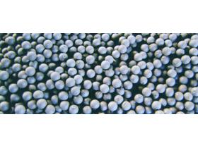 High-and low-chromium alloy microspheres